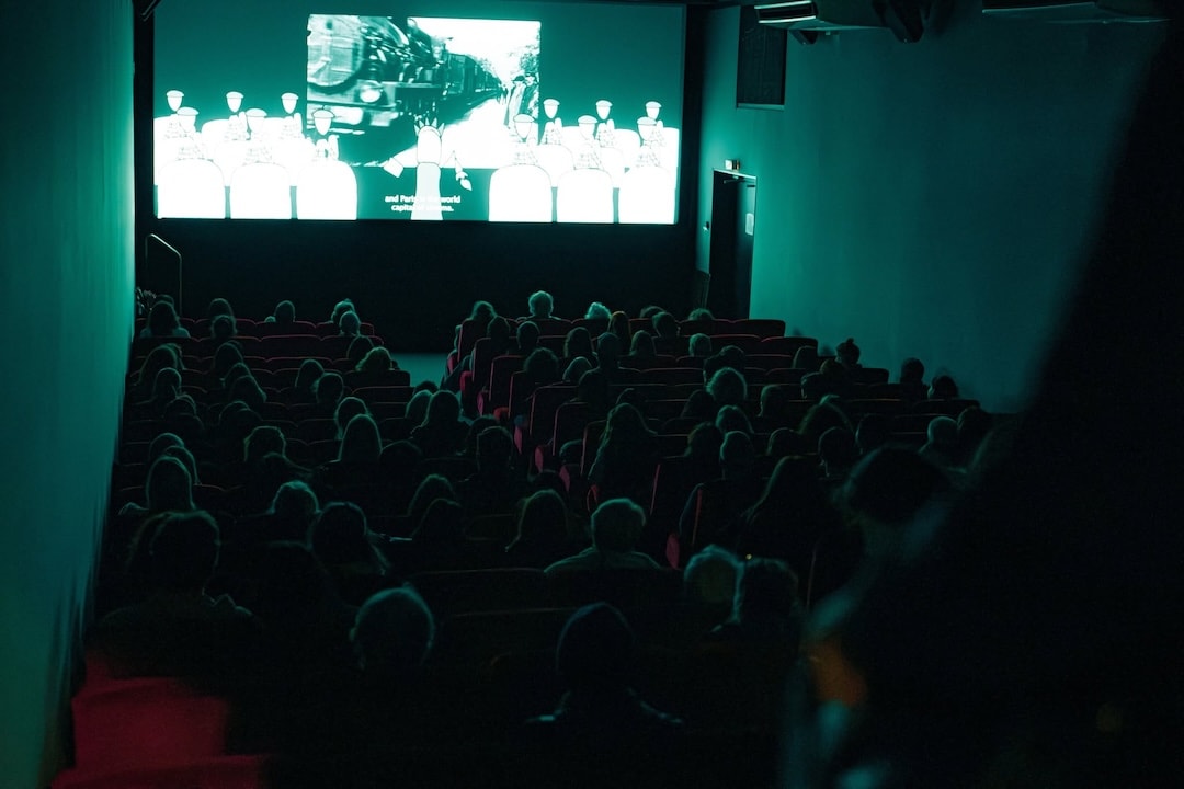 Paris showings of French movies with English subtitles